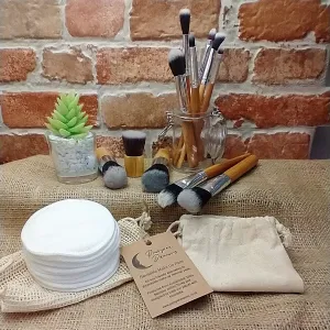 11pc Bamboo Make Up Brush Set & 10pc Bamboo Cotton Make Up Removal Pads & Bag