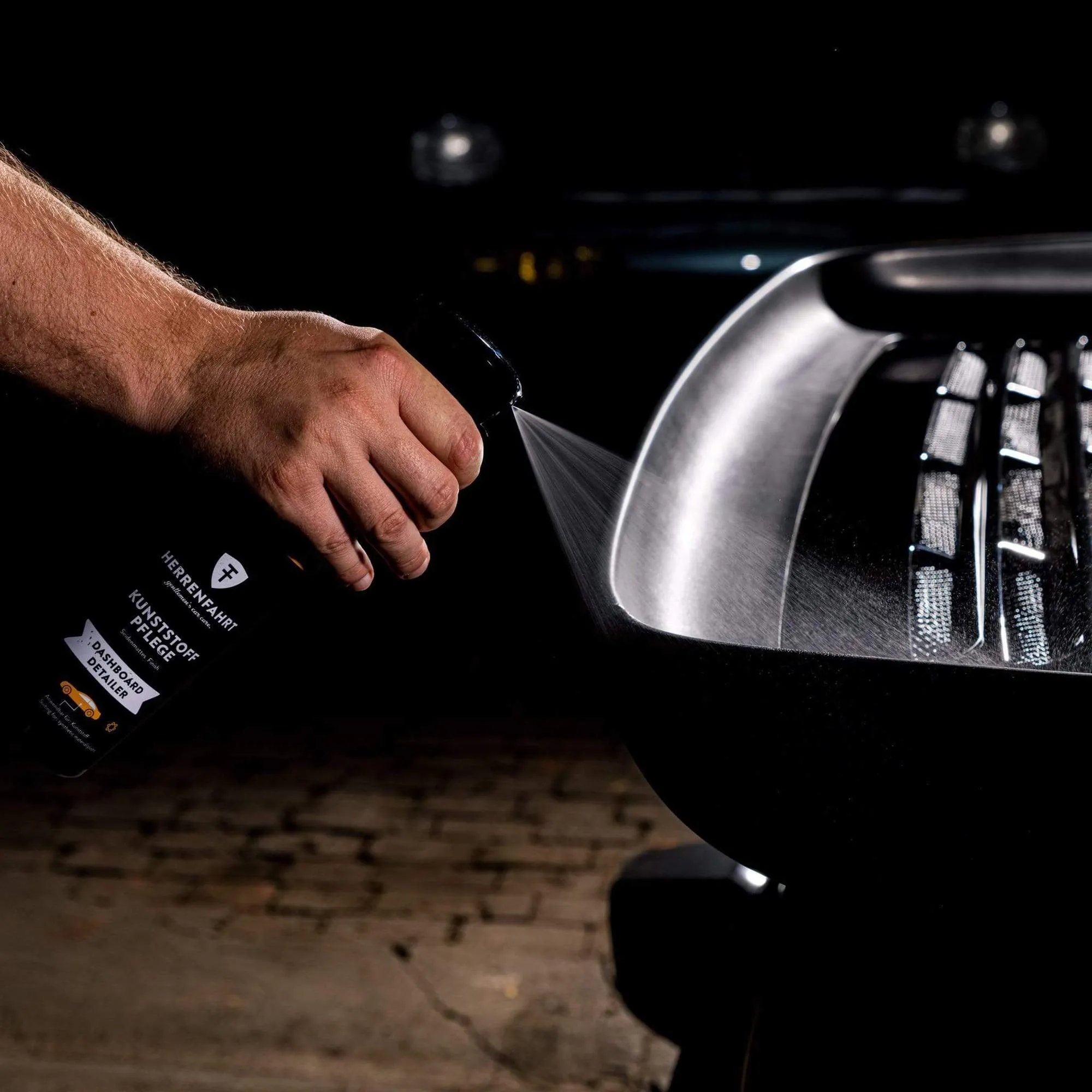 Herrenfahrt Dashboard Detailer Kunststoff Pflege - 300ml