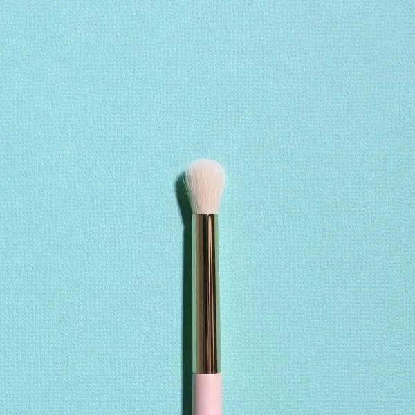 Moira Defined Crease Brush