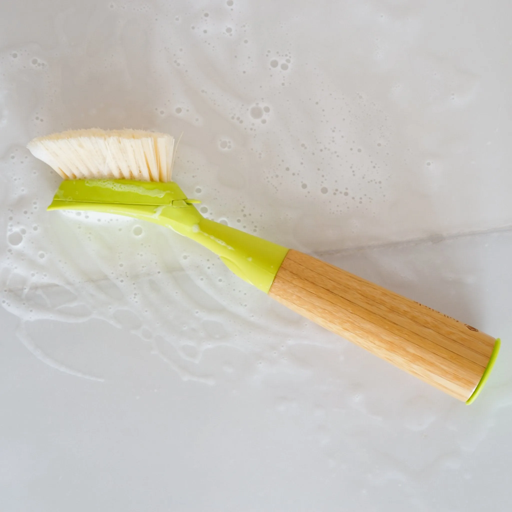 SUDS UP BRUSH